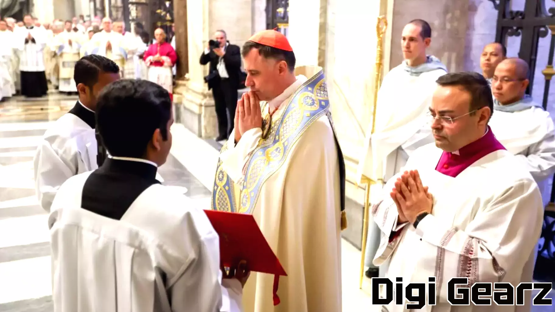 Cardinal Emphasizes Mary as a Beacon of Hope at Holy Door Ceremony