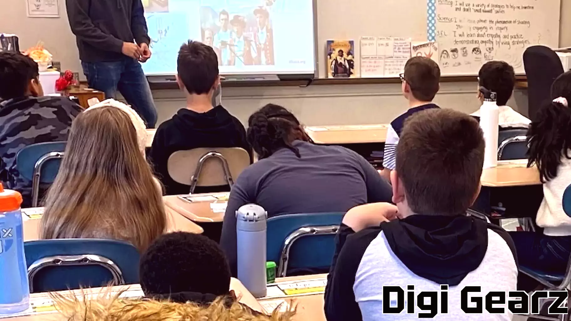 West Hartford School Board Weighs Technology Use As New School Year Begins - We-Ha