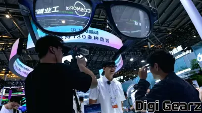 Photos show Chinese companies showcasing AI technology and robots at science forum